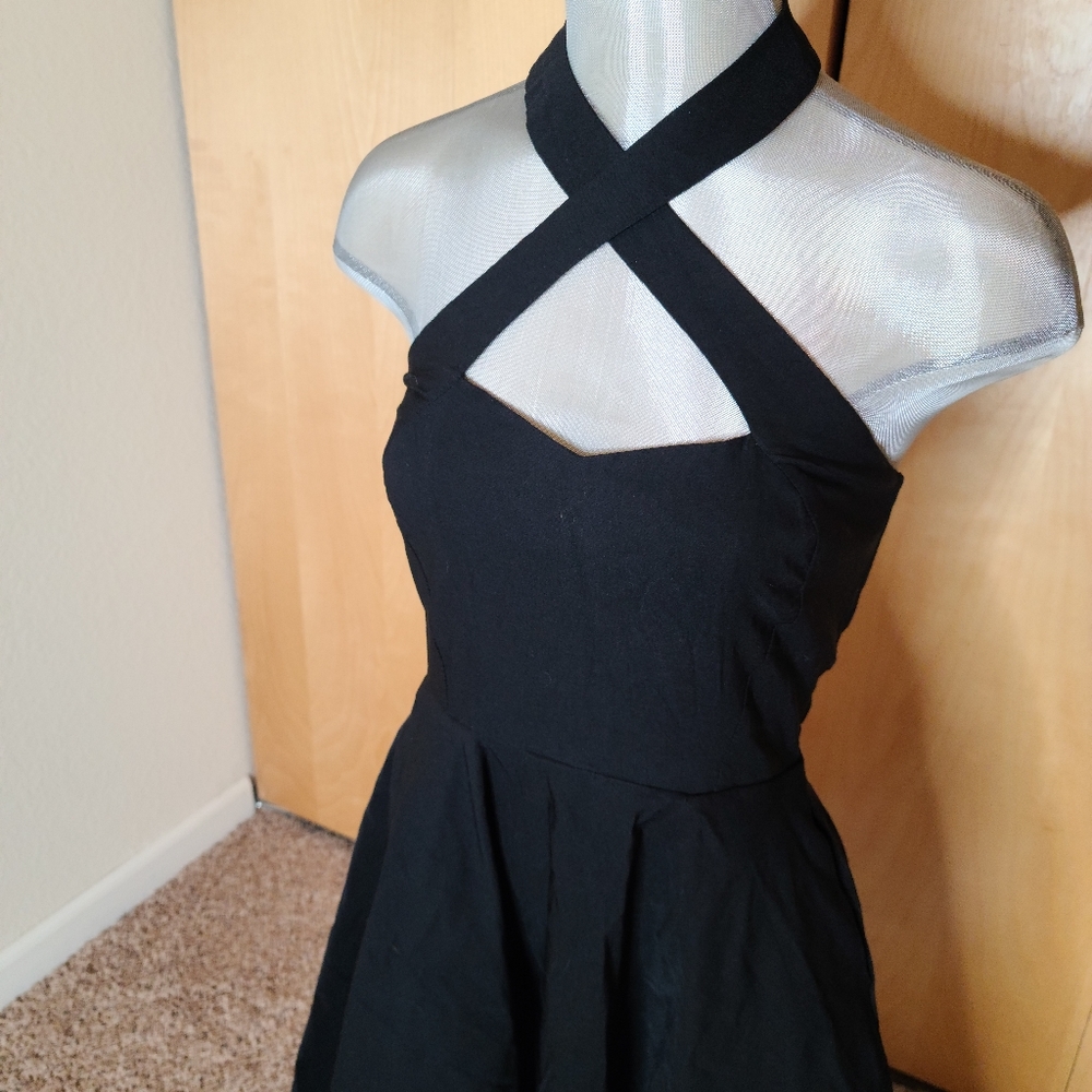 NWOT Unique Vintage Cross Halter Dress Small
